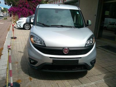 Usata Fiat Doblò 95 CV (69 kW) 2020 Grigio Monovolume