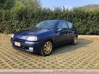 Usata Renault Clio 147 CV (108 kW) 1995 Blu Utilitaria