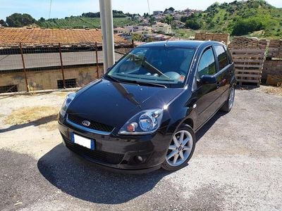 Usata Ford Fiesta 80 CV (58 kW) 2008 Utilitaria