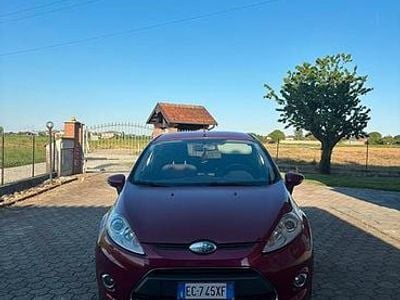 Begagnad Ford Fiesta Titanium 82 HK (60 kW) 2010 Sedan