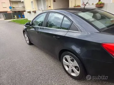 Usata Chevrolet Cruze 150 CV (110 kW) 2010 Nero Berlina