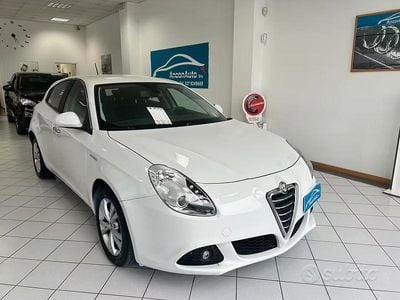 Usata Alfa Romeo Giulietta 105 CV (77 kW) 2010 Bianco Utilitaria