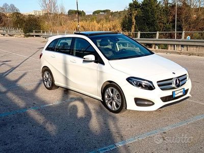 Usata Mercedes B180 109 CV (80 kW) 2018 Monovolume