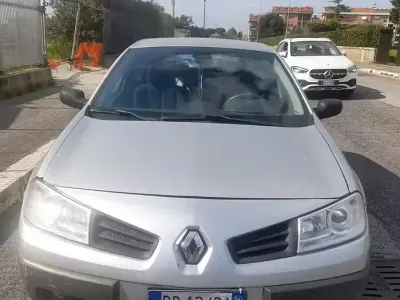 Usado Renault Mégane II 106 CV (77 kW) 2007 Berlina