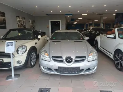 Usata Mercedes SLK200 163 CV (119 kW) 2005 Grigio Cabrio