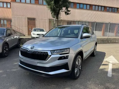 Usata Skoda Karoq Executive 116 CV (85 kW) 2024 Grigio SUV