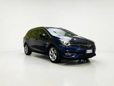 Usata Opel Astra Business Elegance 131 CV (96 kW) 2020 Blu Station wagon