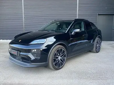 Usata Porsche Macan 4 Electric 300 kW (408 CV) 2025 Nero SUV