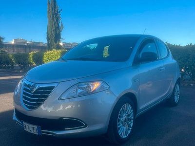 Usata Lancia Ypsilon 69 CV (50 kW) 2011 Grigio Utilitaria
