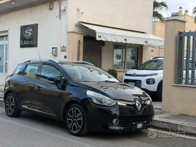 Usata Renault Clio 90 CV (66 kW) 2015 Nero Station wagon