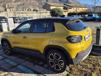 Usata Jeep Avenger EV Summit 114 kW (156 CV) 2024 Oro SUV