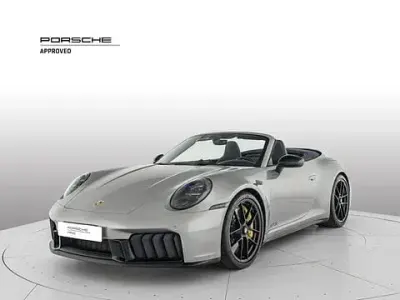 Usata Porsche 911 Carrera 4 GTS 541 CV (397 kW) 2025 Argento Cabrio