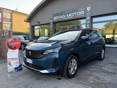 Usata Peugeot 5008 Active 131 CV (96 kW) 2021 Blu SUV