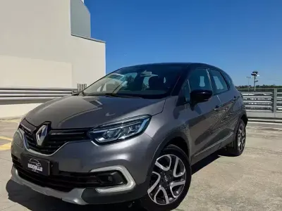 Usata Renault Captur Intens 90 CV (66 kW) 2017 Grigio SUV