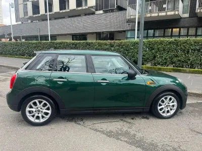 Usata Mini ONE 75 CV (55 kW) 2016 Verde Utilitaria