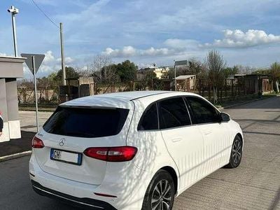 Usata Mercedes B180 Business 116 CV (85 kW) 2022 Monovolume