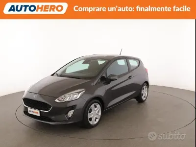 Usata Ford Fiesta 86 CV (63 kW) 2018 Grigio Utilitaria