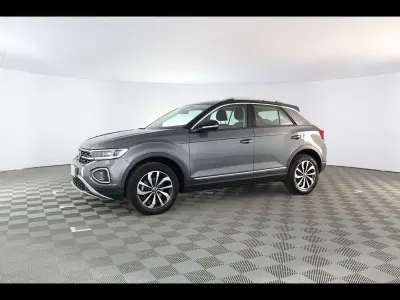 Usata VW T-Roc Style 150 CV (110 kW) 2023 Grigio SUV