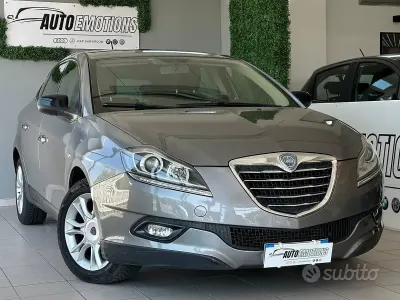 Usata Lancia Delta 120 CV (88 kW) 2012 Grigio Utilitaria