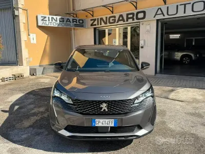 Usata Peugeot 3008 Allure 131 CV (96 kW) 2023 Grigio SUV