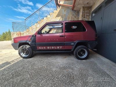 Usata Fiat Panda 4x4 50 CV (36 kW) 1989 Rosso Utilitaria