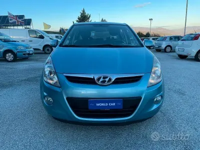 Usata Hyundai i20 Comfort 78 CV (57 kW) 2010 Blu Utilitaria