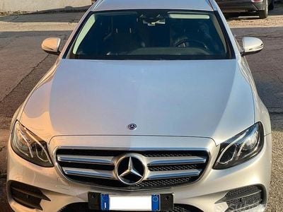 Usata Mercedes E220 Premium Plus 194 CV (142 kW) 2017 Argento Station wagon