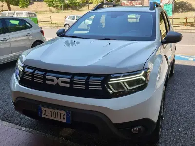 Usata Dacia Duster Prestige 101 CV (74 kW) 2022 Bianco SUV