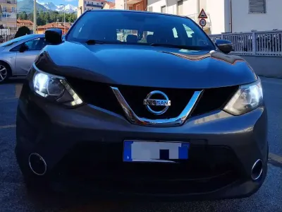 Usata Nissan Qashqai Acenta 110 CV (80 kW) 2016 Argento SUV