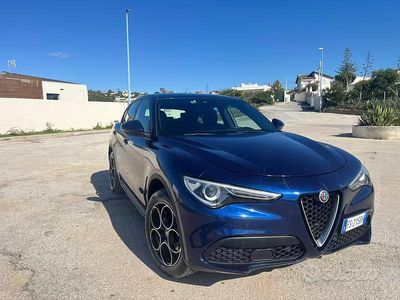 Usata Alfa Romeo Stelvio Executive 210 CV (154 kW) 2018 Blu SUV