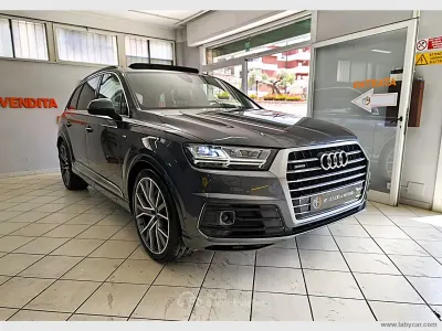 Usata Audi Q7 S-Line 231 CV (169 kW) 2020 Grigio SUV