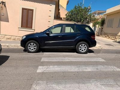 Usata Mercedes ML280 190 CV (139 kW) 2006 Blu SUV