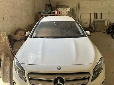 Usata Mercedes GLA180 109 CV (80 kW) 2016 Bianco SUV