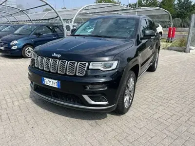 Usata Jeep Grand Cherokee Summit 250 CV (183 kW) 2017 Nero SUV