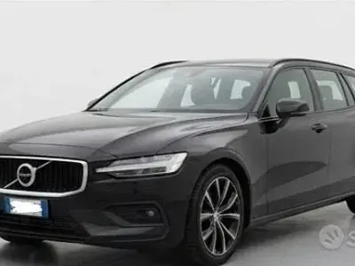 Usata Volvo V60 Business Edition 150 CV (110 kW) 2020 Nero Station wagon