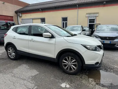 Usata Nissan Qashqai Tekna 110 CV (80 kW) 2014 Bianco SUV