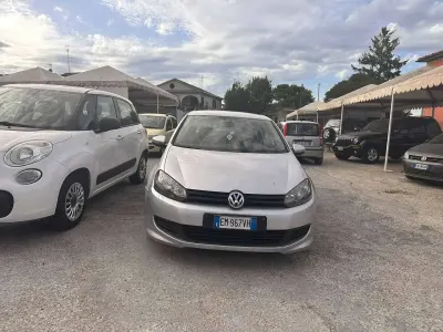 Second-hand VW Golf VII Edition 105 CP (77 kW) 2012 Argintiu Berlinǎ