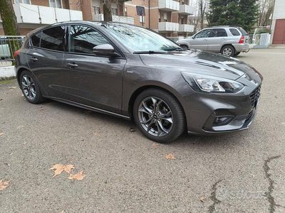Usata Ford Focus ST-Line 125 CV (91 kW) 2020 Grigio Berlina