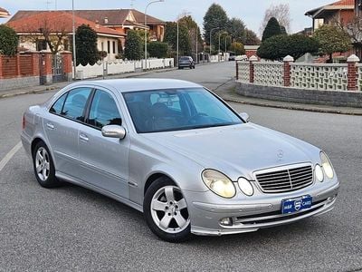 Usata Mercedes E280 Avantgarde 177 CV (130 kW) 2005 Argento Berlina