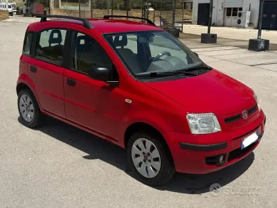 Usata Fiat Panda 69 CV (50 kW) 2005 Rosso Utilitaria