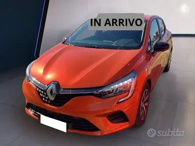 Gebraucht Renault Clio V Equilibre 67 PS (49 kW) 2023 Orange Limousine