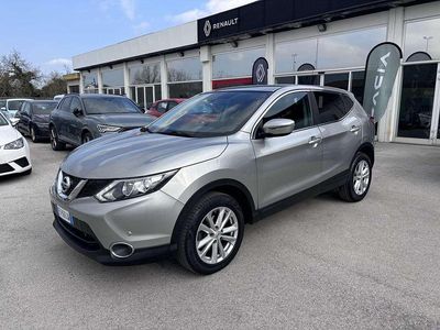 Gebraucht Nissan Qashqai Acenta 110 PS (80 kW) 2015 Silber SUV