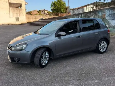 Usata VW Golf VI Highline 105 CV (77 kW) 2011 Grigio Utilitaria