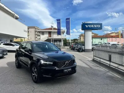Gebraucht Volvo XC40 R-Design 163 PS (119 kW) 2022 Schwarz SUV