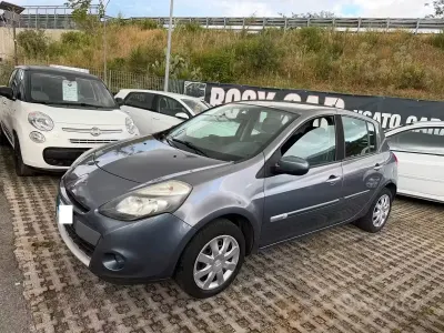 Brugt Renault Clio II 75 HK (55 kW) 2011 Grå Sedan