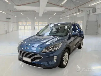 Usado Ford Kuga Titanium 119 CV (87 kW) 2022 Azul SUV