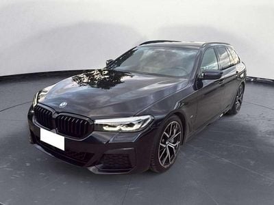 Usata BMW 530 Luxury Line 249 CV (183 kW) 2023 Carbon black metallizzato Station wagon