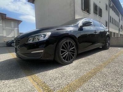Usata Volvo V60 Kinetic 136 CV (100 kW) 2015 Station wagon