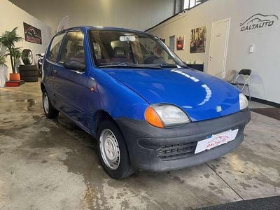 Usata Fiat Seicento Young 39 CV (28 kW) 1999 Blu metallizzato Utilitaria