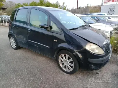 Occasion Lancia Musa 90 ch (66 kW) 2006 Monospace